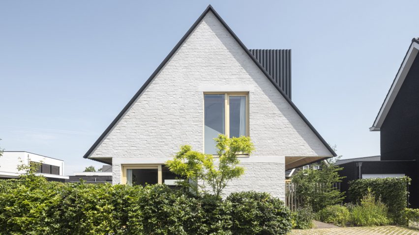 Lime Wash House by Chris Collaris Architects