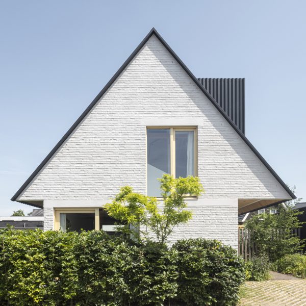 Lime Wash House by Chris Collaris Architects
