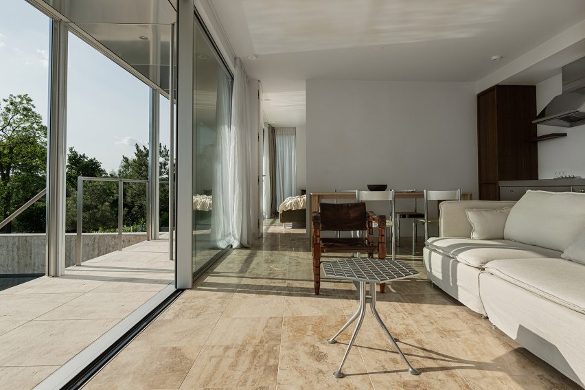 Interior of Clifftop House by Kontextus