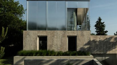 Exterior of Clifftop House by Kontextus