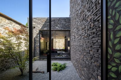 Courtyard by Elliott Architects