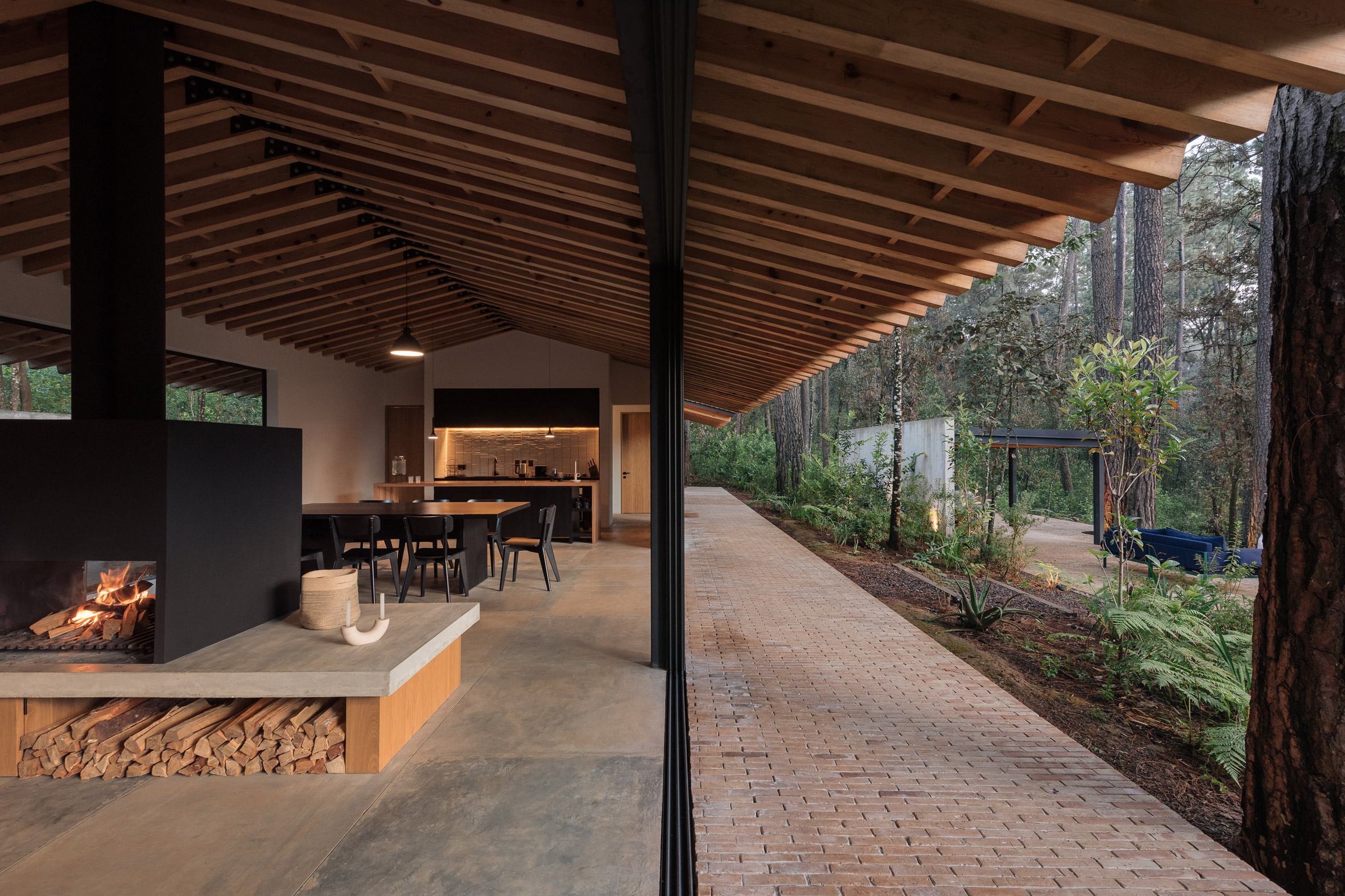 Casa Mola, Mexico, by Estudio Atemporal