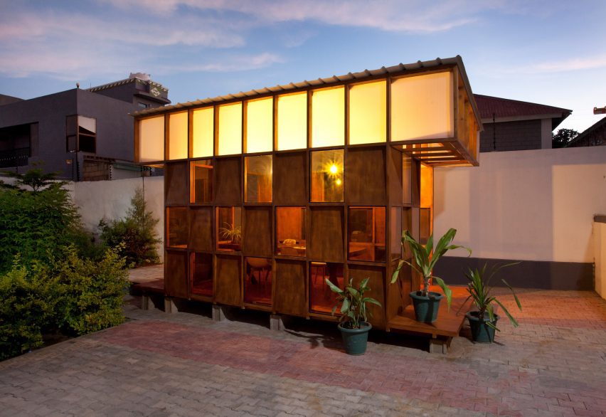 Rashid Ali Architects creates chequered garden tea room in Somaliland