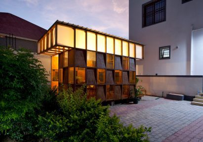 Lantern-like timber structure
