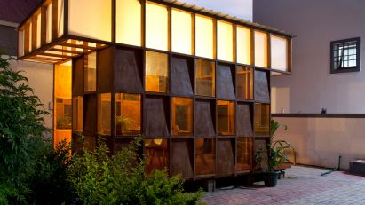 Rashid Ali Architects creates chequered garden tea room in Somaliland