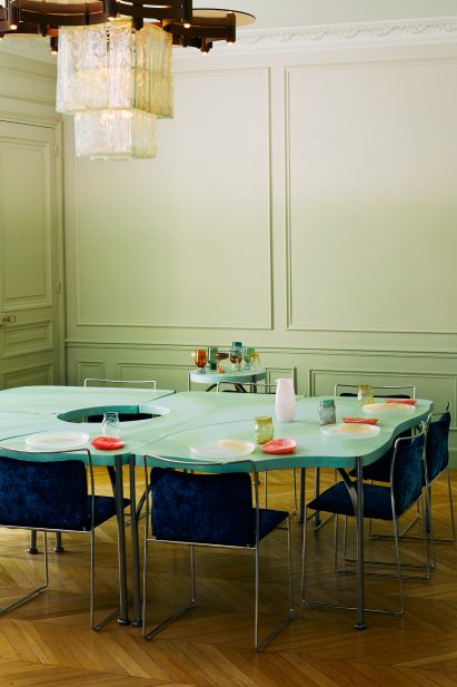 Modular resin dining table