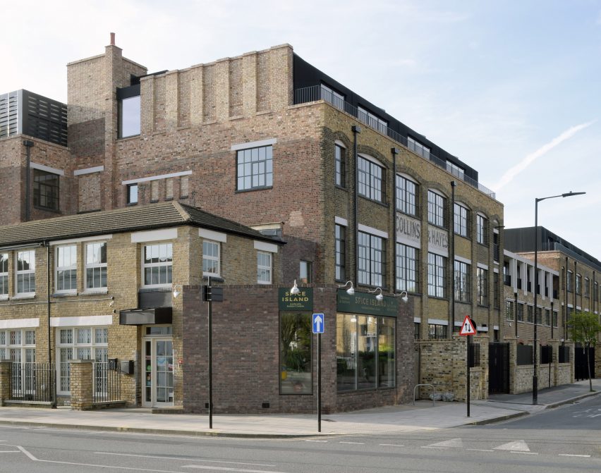 De Beauvoir Road by Henley Halebrown