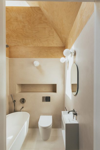 Bathroom with light well in Huron House