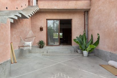 Entrance courtyard at Hybrid House by Sketch Design Studio