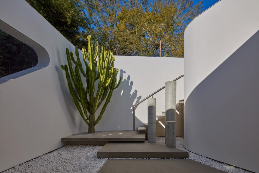 Los Angeles house by John Friedman and Alice Kimm