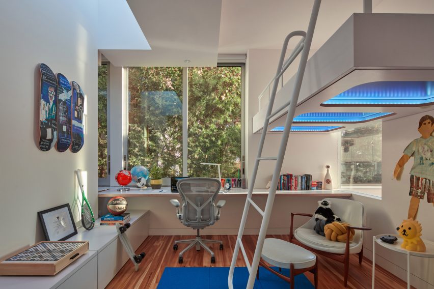 Los Angeles house by John Friedman and Alice Kimm