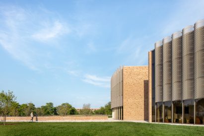 Exterior of the Chicago Park District Headquarters next to a park