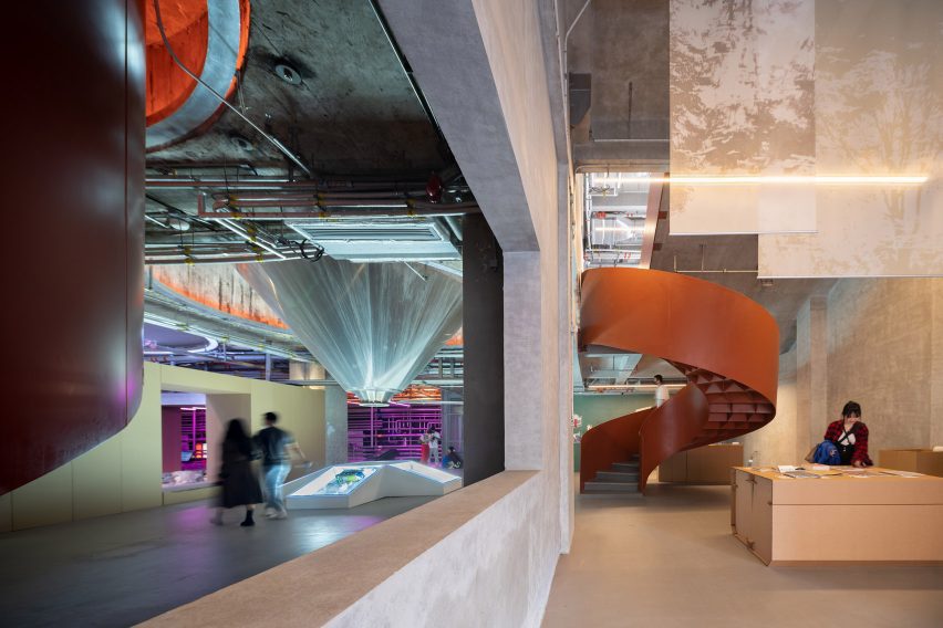 Kingway Brewery renovation by Urbanus