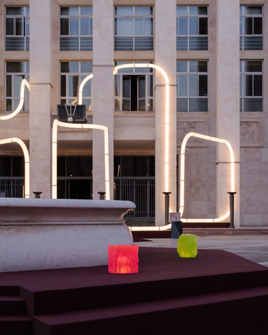 Fountain platform with resin blocks by Objects of Common Interest
