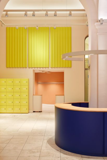 Cloakrooms in foyer of museum in Hamburg by Studio Besau-Marguerre
