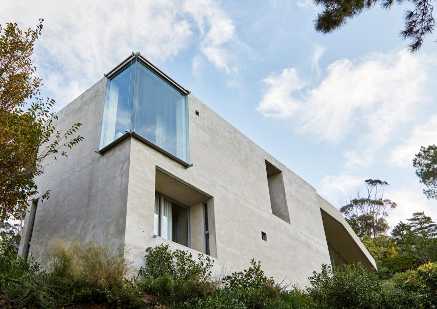 Facade of Mountain House by Chris van Niekerk