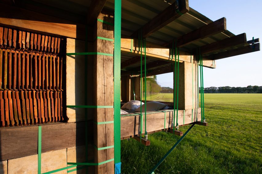 STABLE STACK is a permeable accommodation