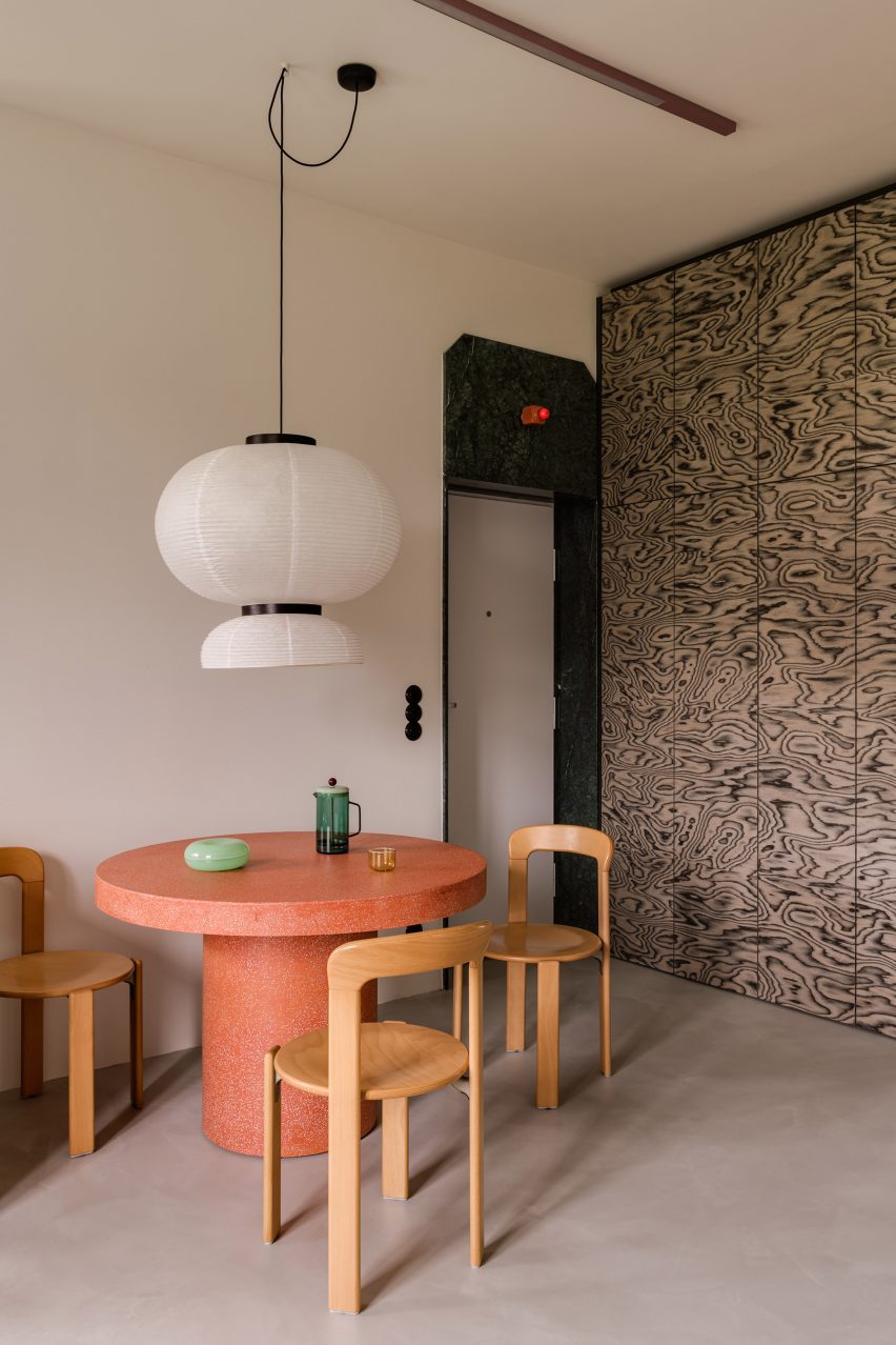 Warsaw apartment by Mistovia