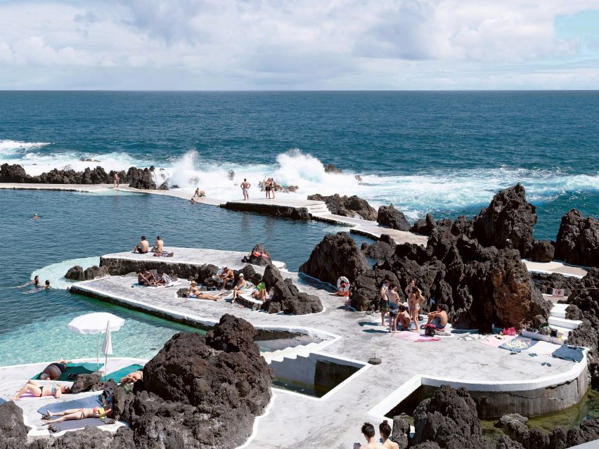 Piscinas Naturais De Porto Moniz