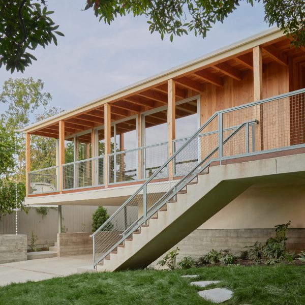 Silver Lake Tree House by And And And Studio