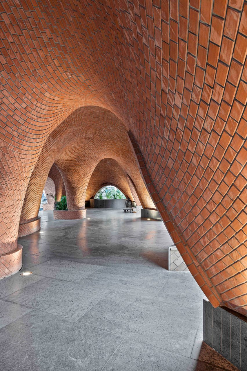 Tarang arts space by The Grid Architects in India