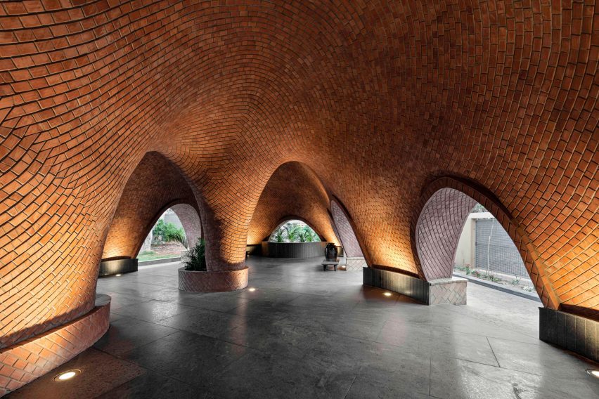 Tarang arts space by The Grid Architects in India