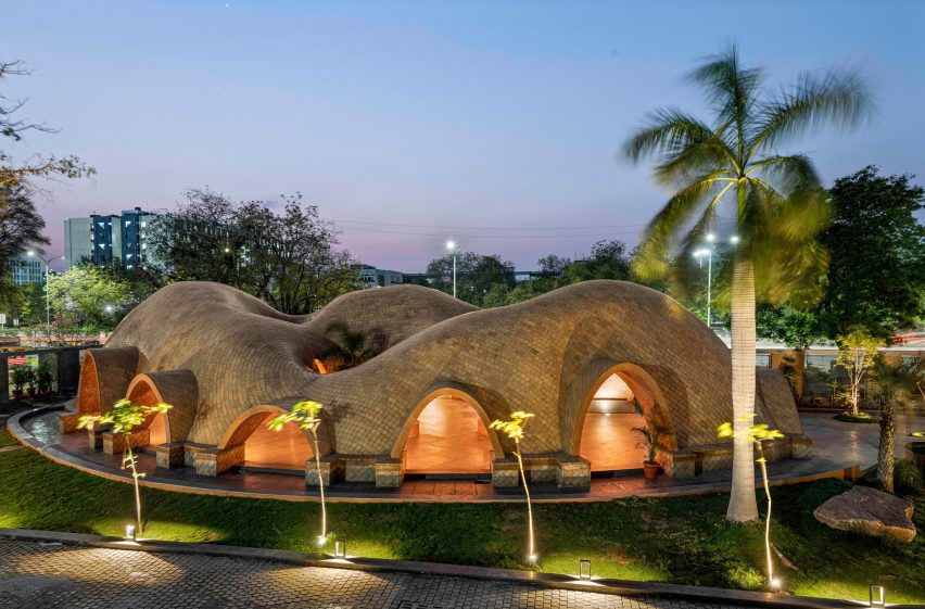 Tarang arts space by The Grid Architects in India