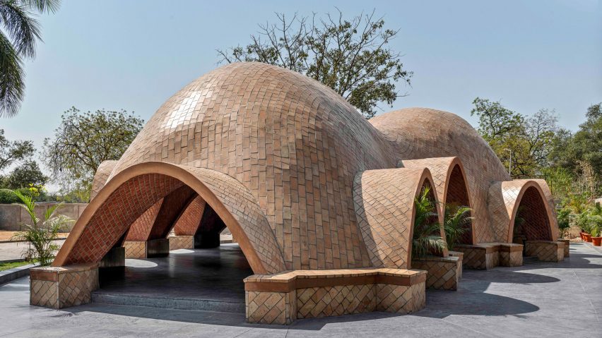 Tarang arts space by The Grid Architects in India