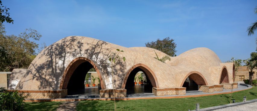 Tarang arts space by The Grid Architects in India