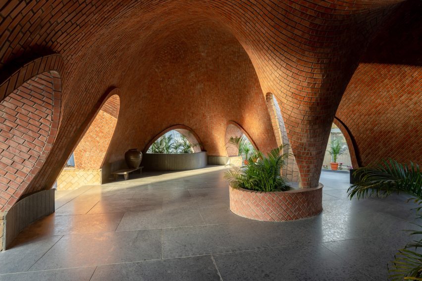 Tarang arts space by The Grid Architects in India