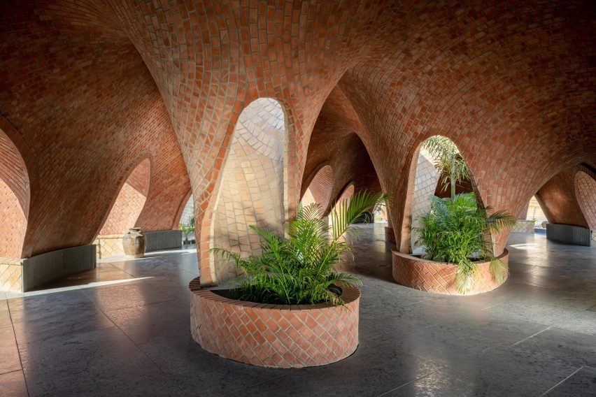 Tarang arts space by The Grid Architects in India