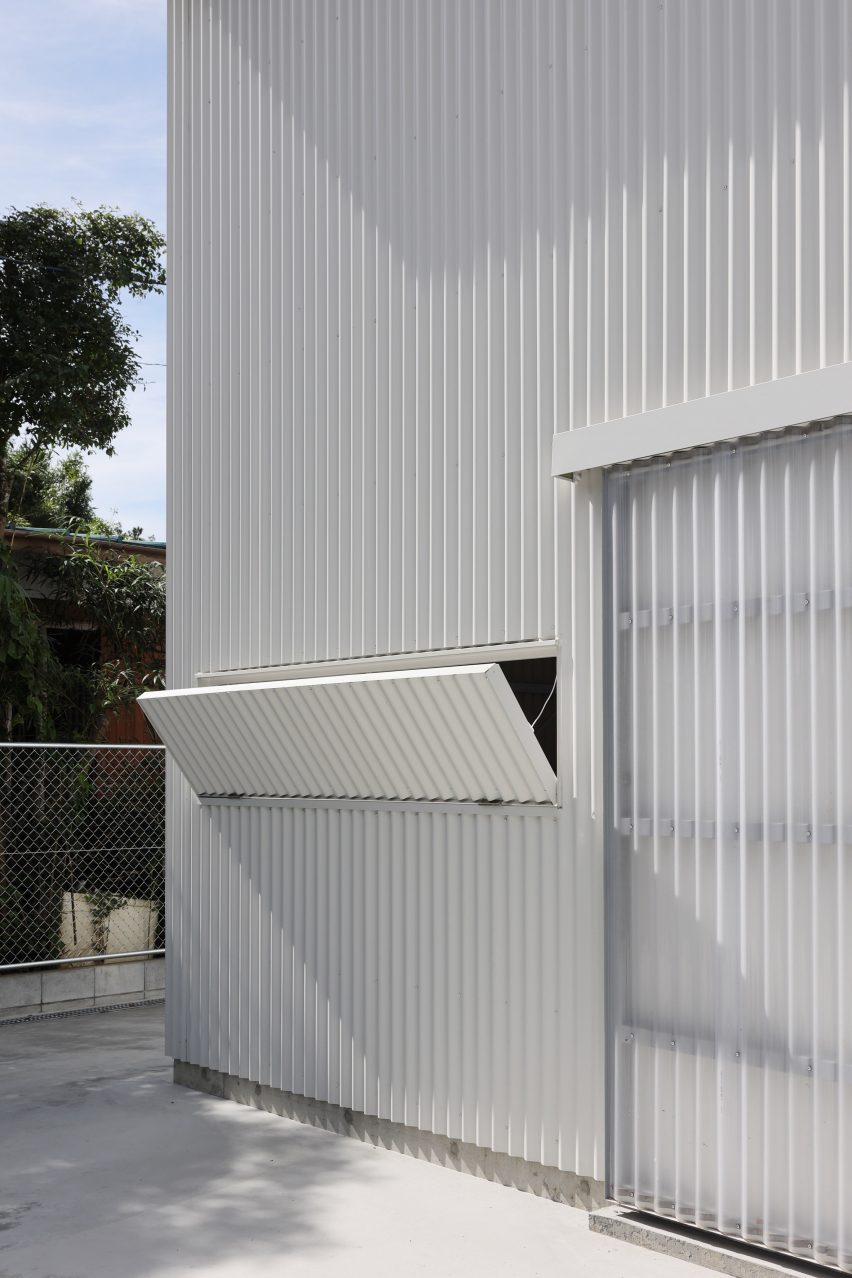 Exterior of Warehouse Villa by Arii Irie Architects