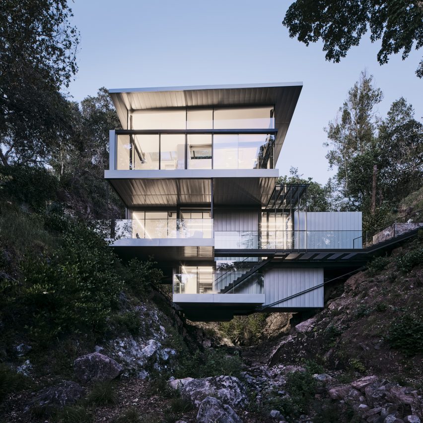 Suspension-House