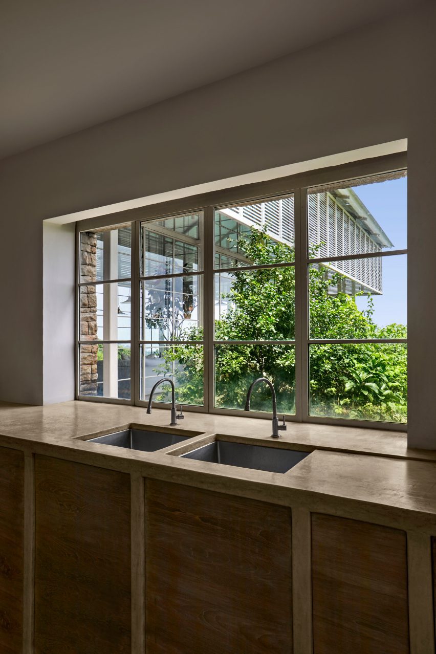 Holiday home in Mumbai Bay by Architecture Brio