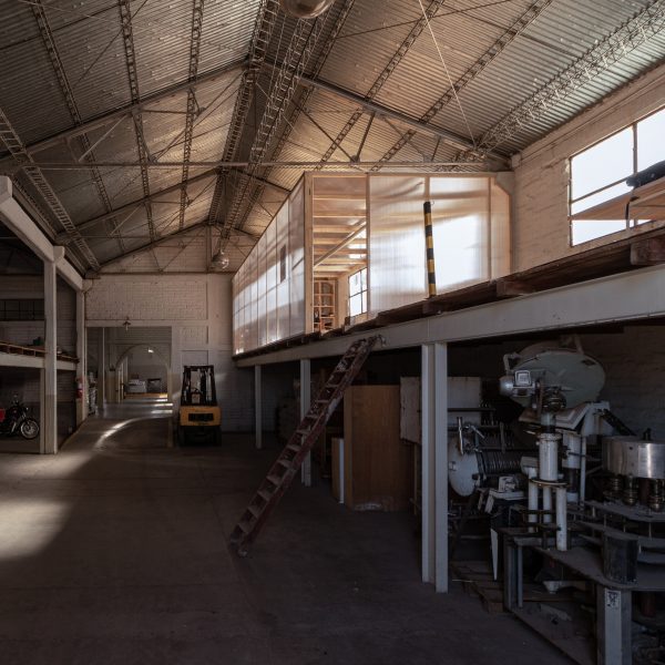 Polycarbonate structure on warehouse platform