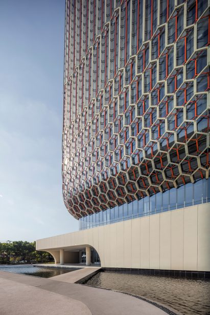 Facade with intricate molecule-informed facade