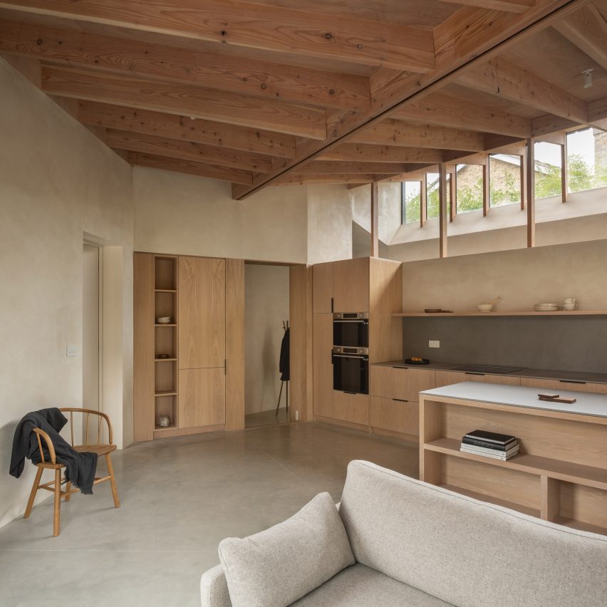 Butterfly House by Oliver Leech Architects