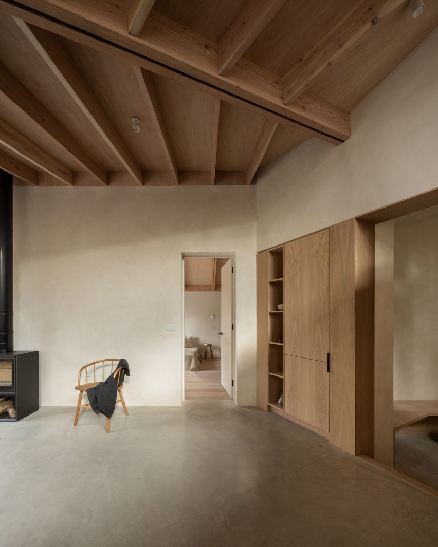 Butterfly House by Oliver Leech Architects