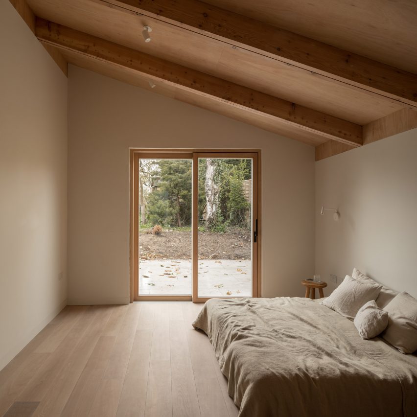 Butterfly House by Oliver Leech Architects