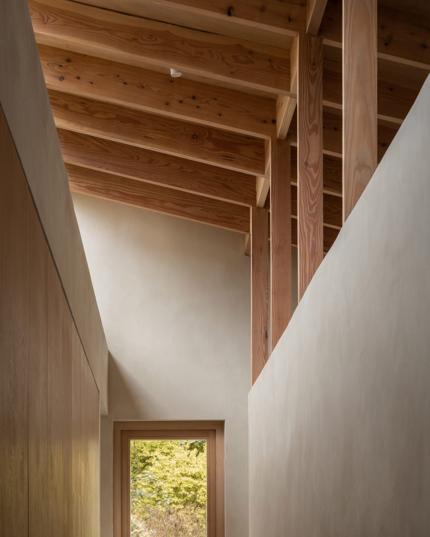 Butterfly House by Oliver Leech Architects