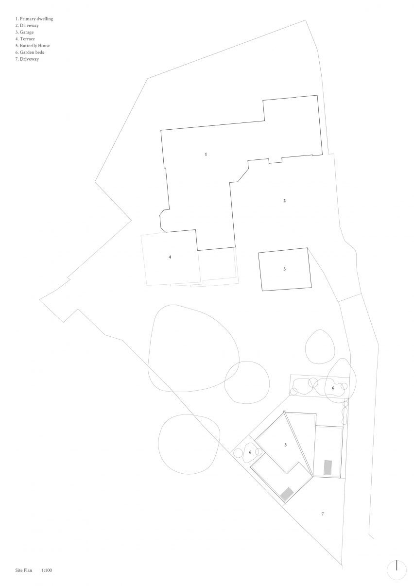 Site plan of Butterfly House by Oliver Leech Architects