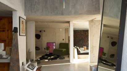 Casa SanJe by Ludwig Godefroy