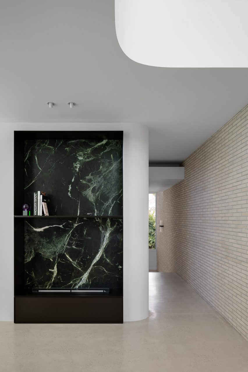 Cloud House by Dean Dyson Architects