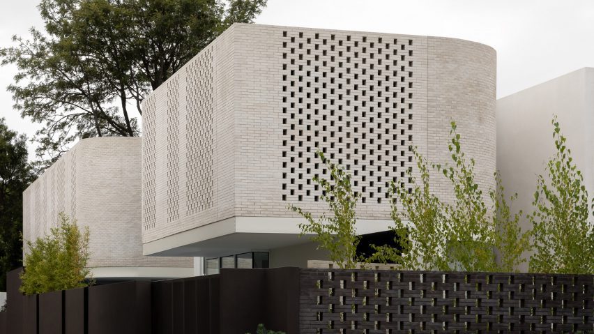 Cloud House by Dean Dyson Architects