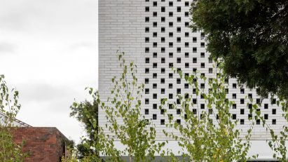 Cloud House by Dean Dyson Architects