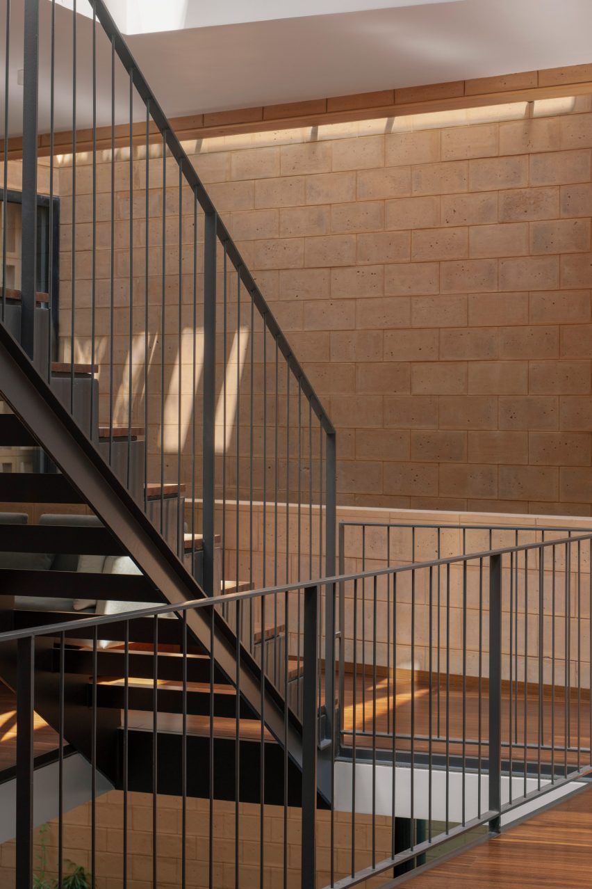 Debris Block House by CollectiveProject