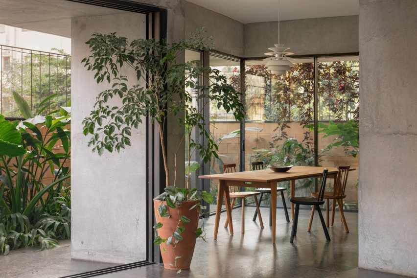Debris Block House by CollectiveProject