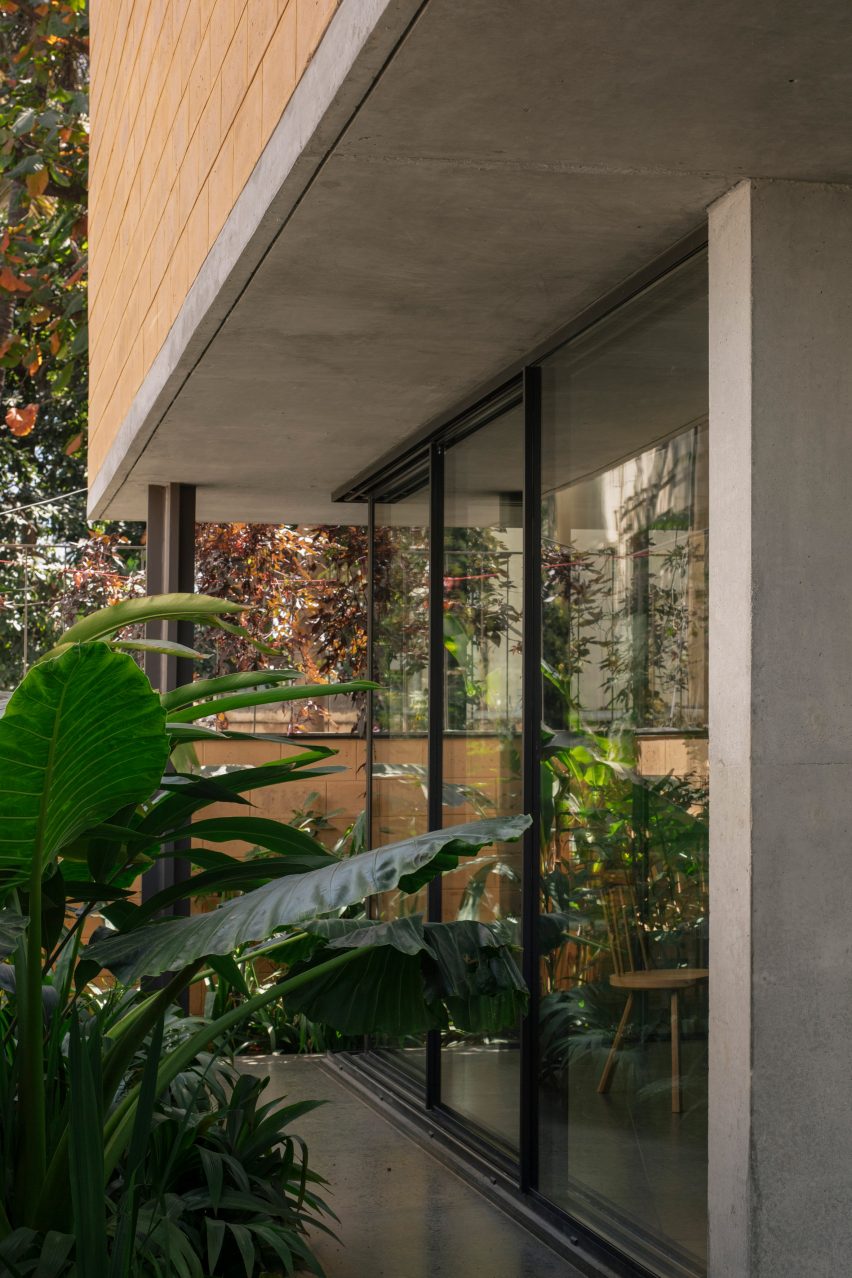 Debris Block House by CollectiveProject