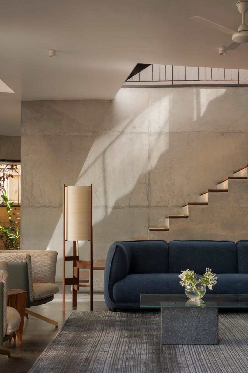 Debris Block House by CollectiveProject