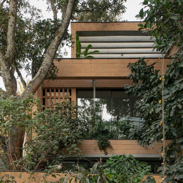 Debris Block House by CollectiveProject